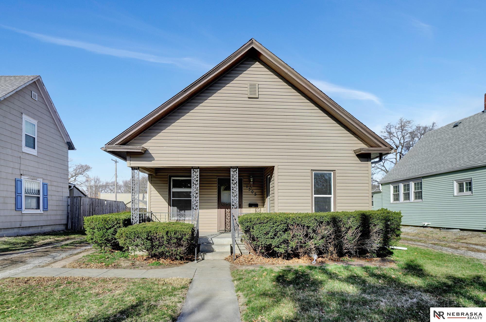 1305 N 25th Street