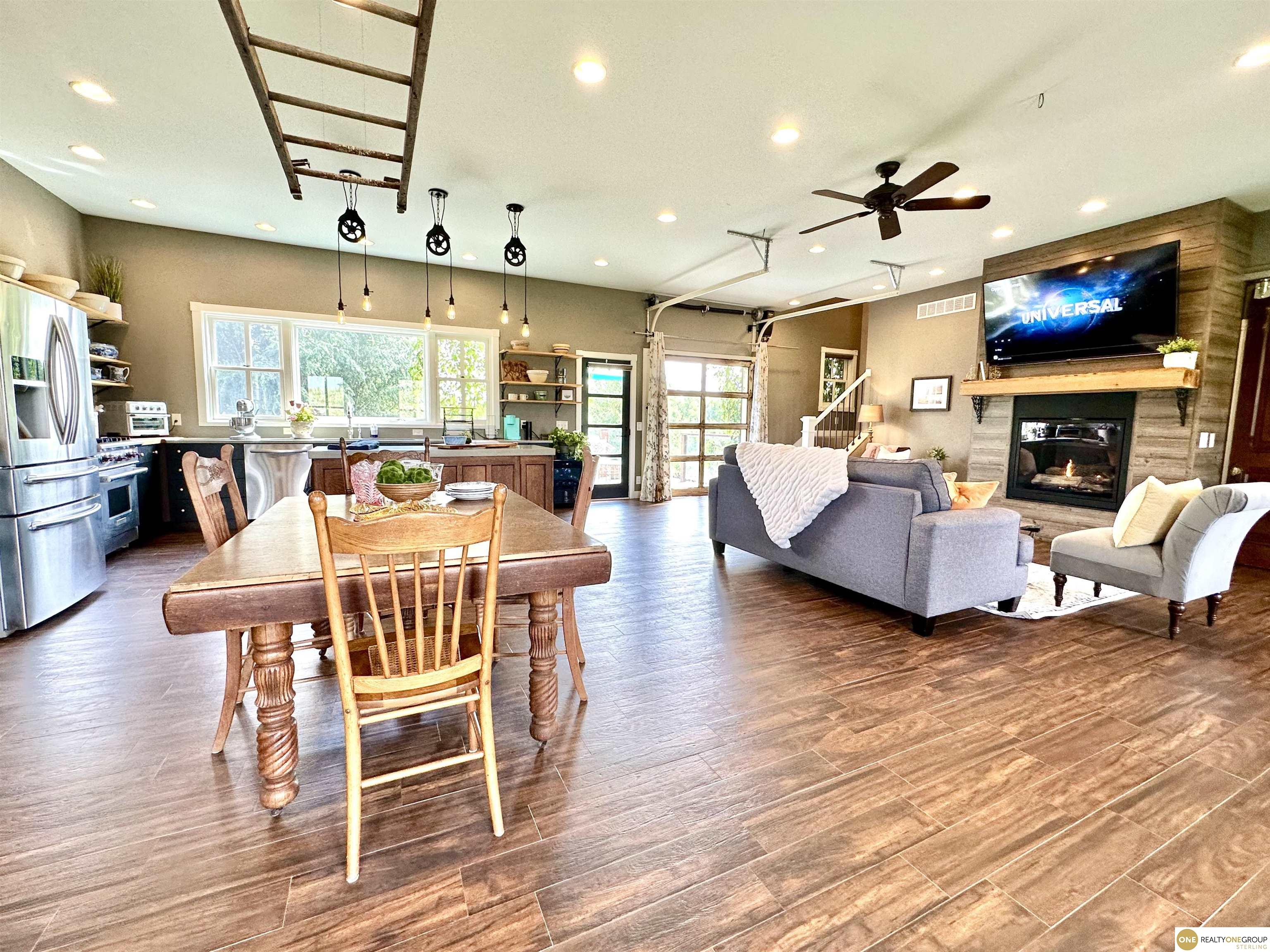 6277 W Leealan Lane