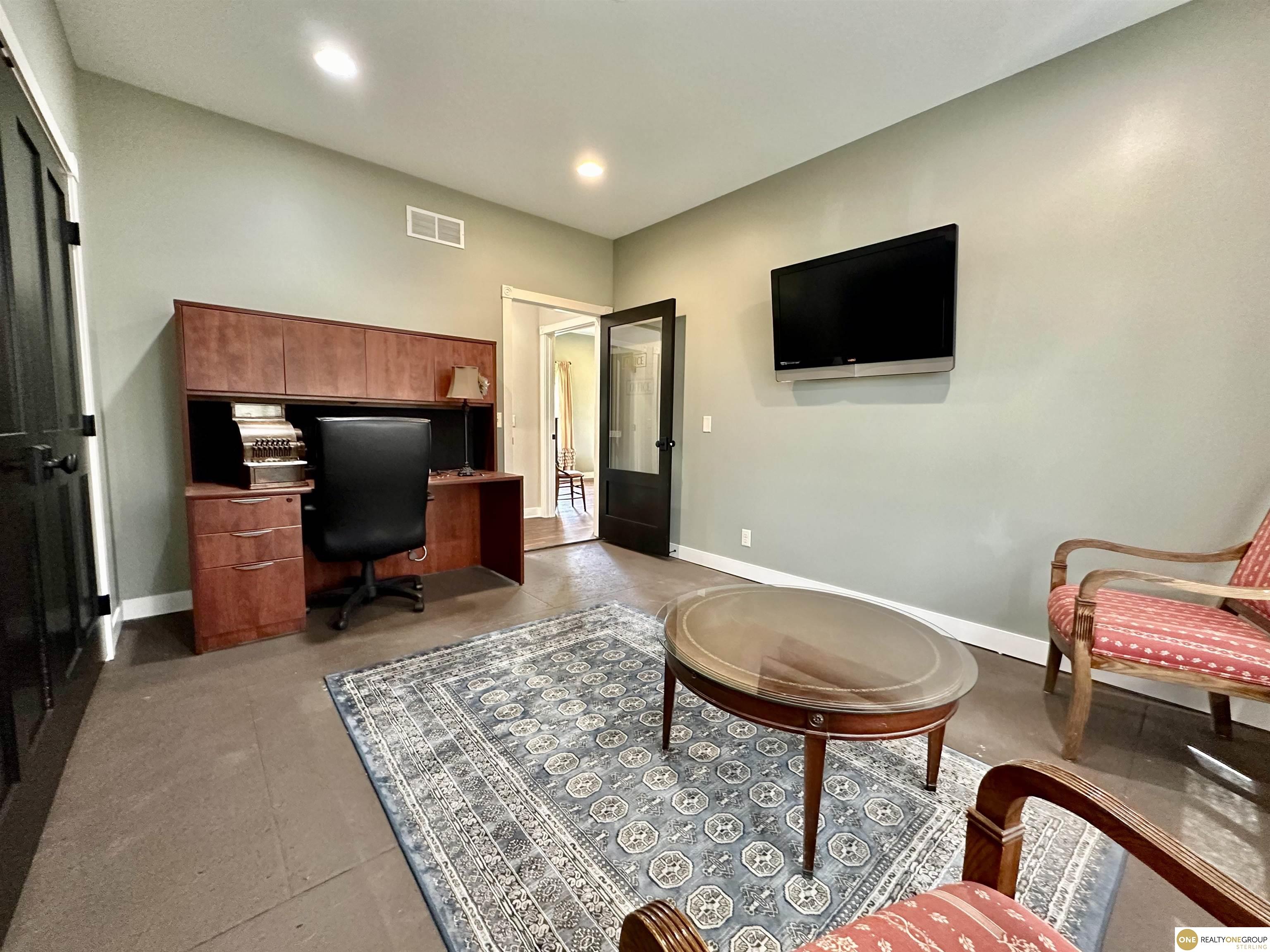 6277 W Leealan Lane