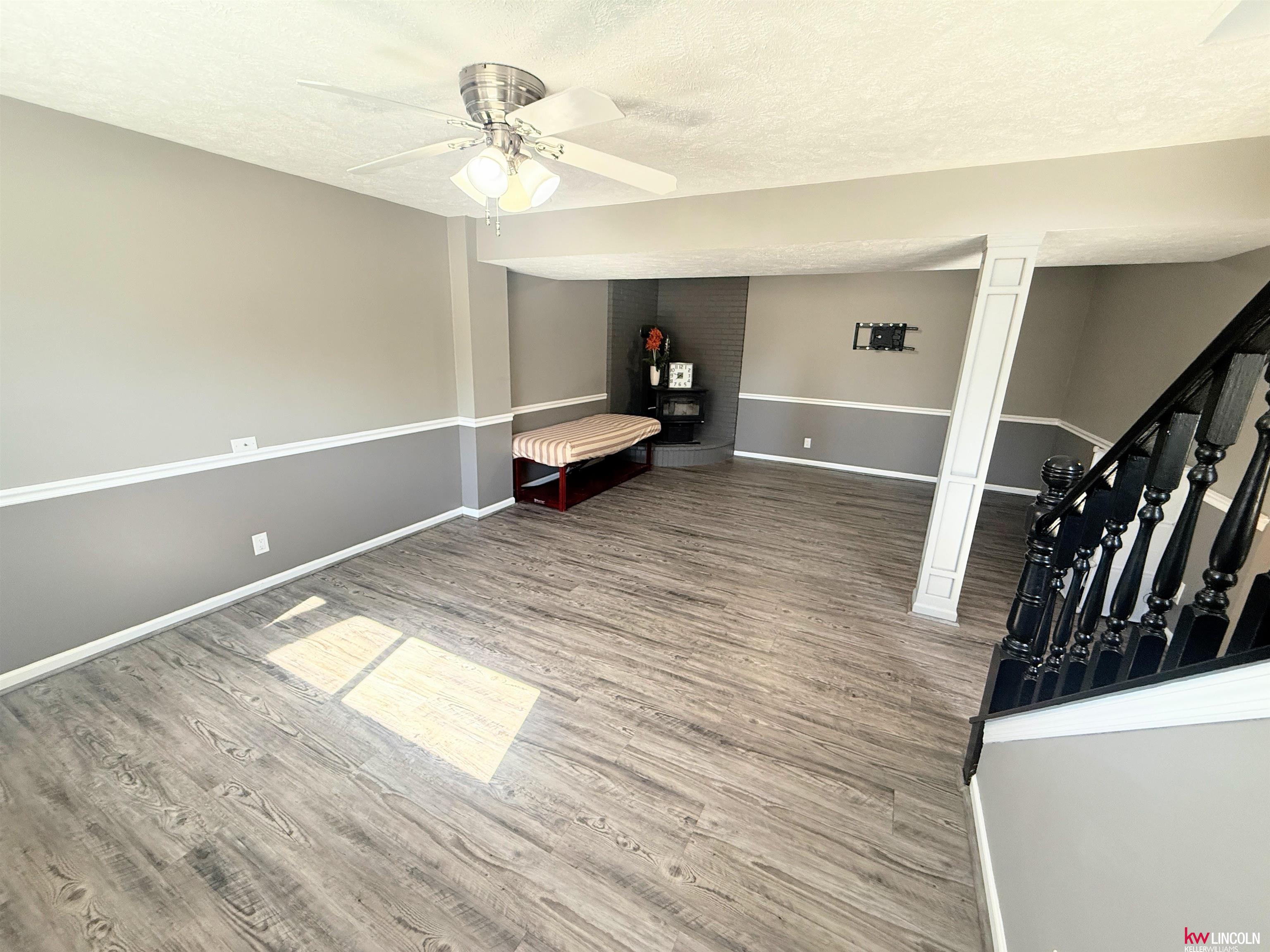 440 W Burt Drive