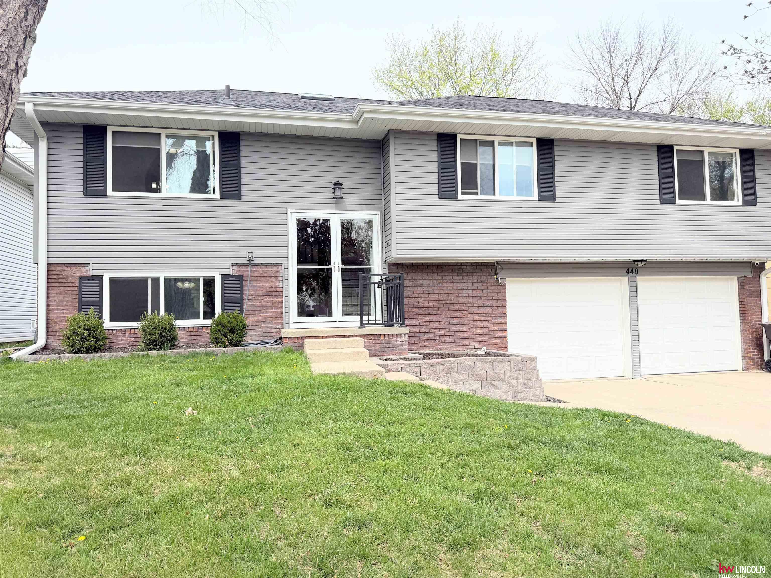 440 W Burt Drive