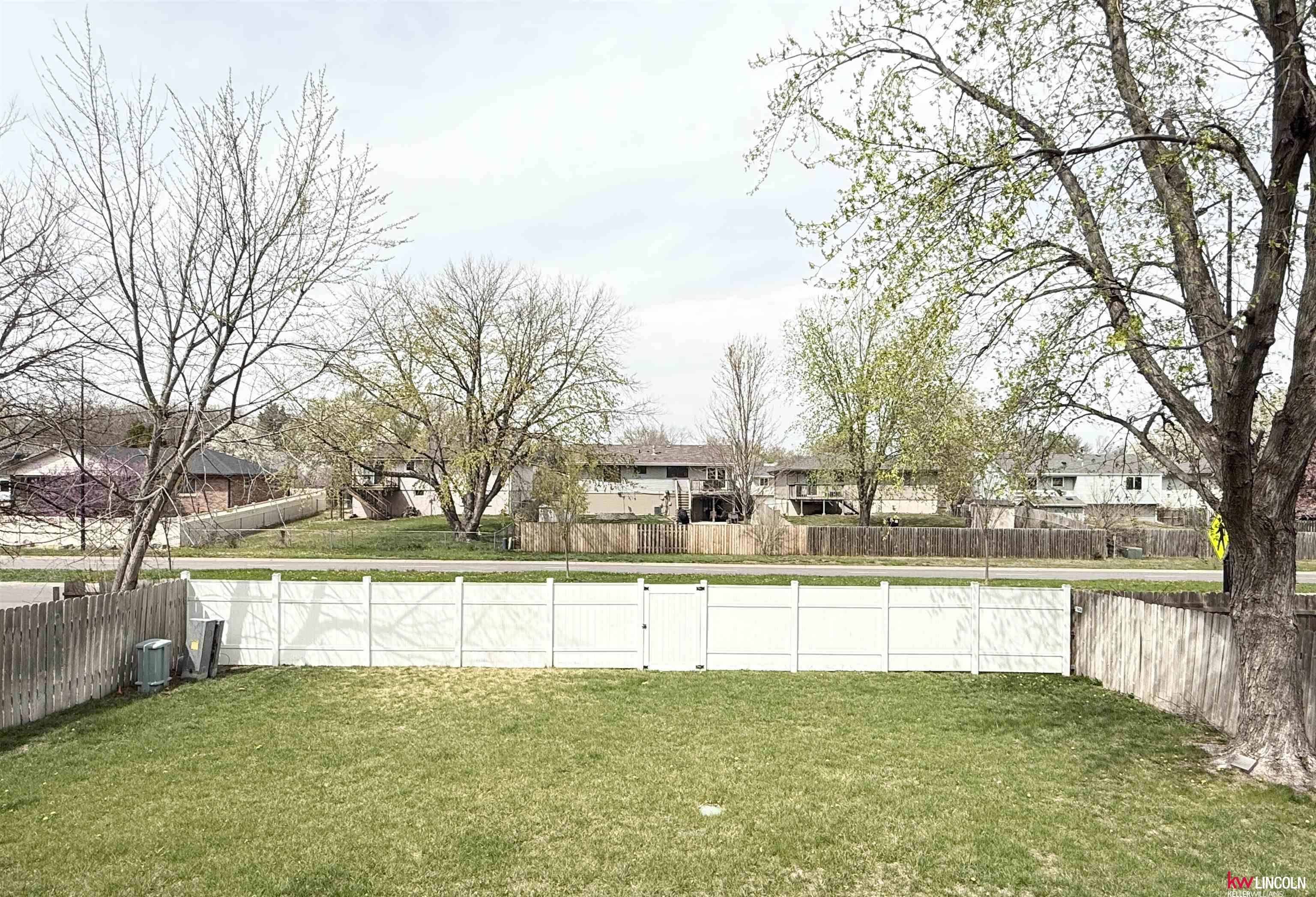 440 W Burt Drive