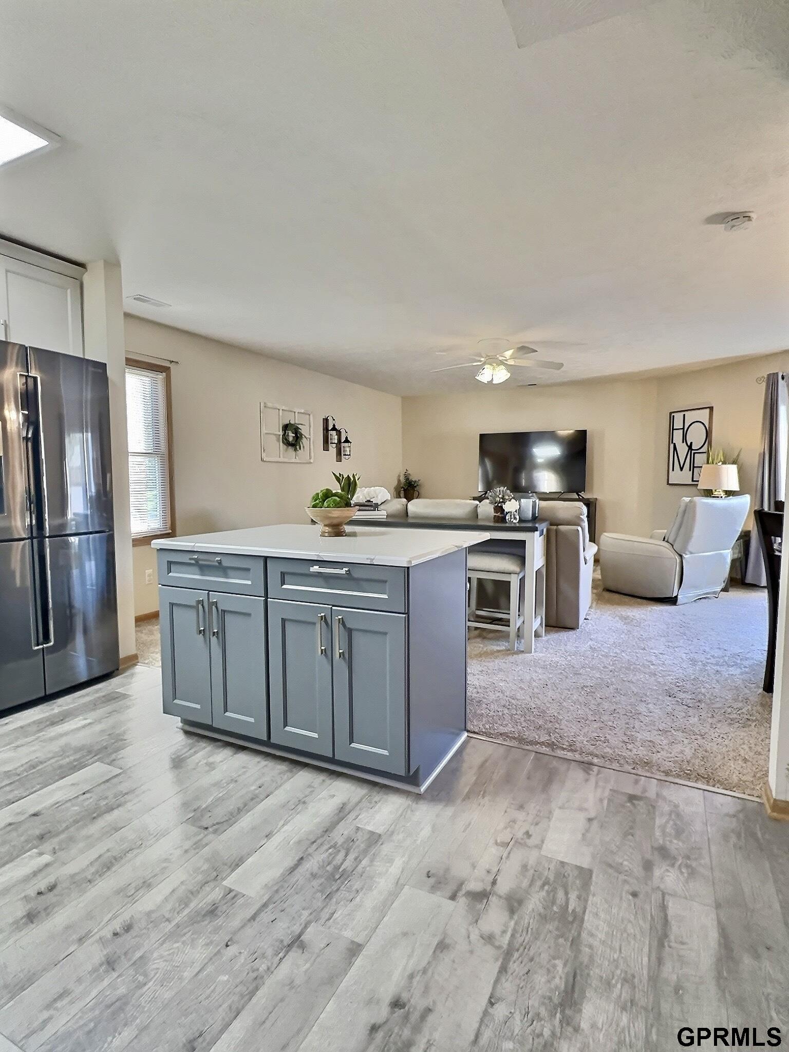 566 Lakeside Drive # 48