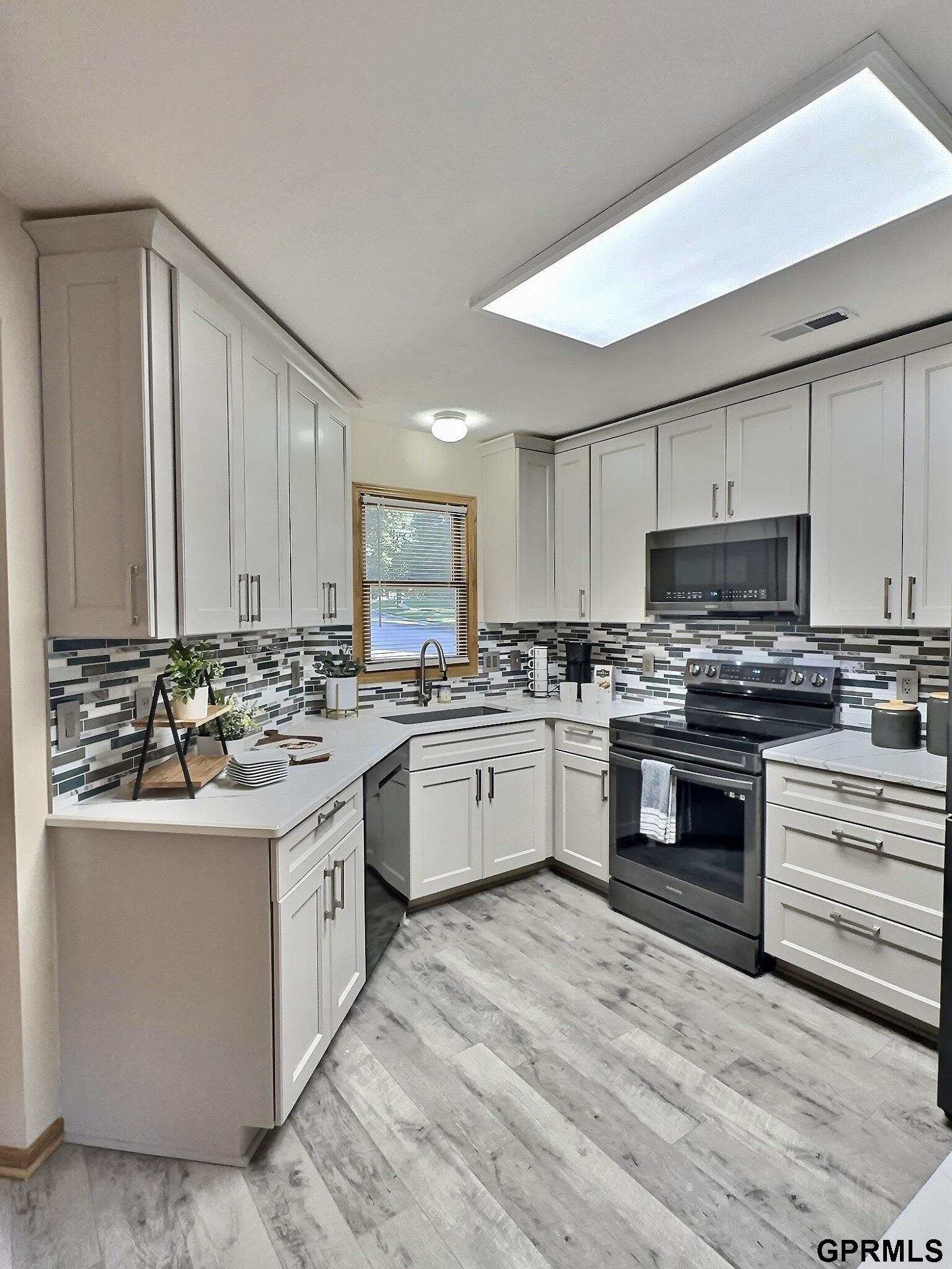 566 Lakeside Drive # 48