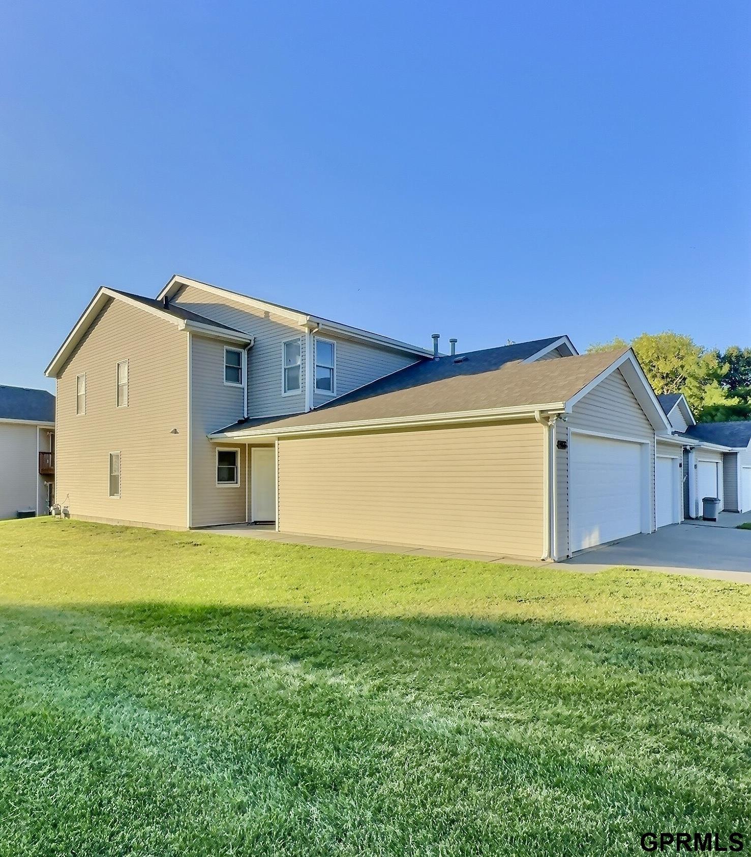 566 Lakeside Drive # 48