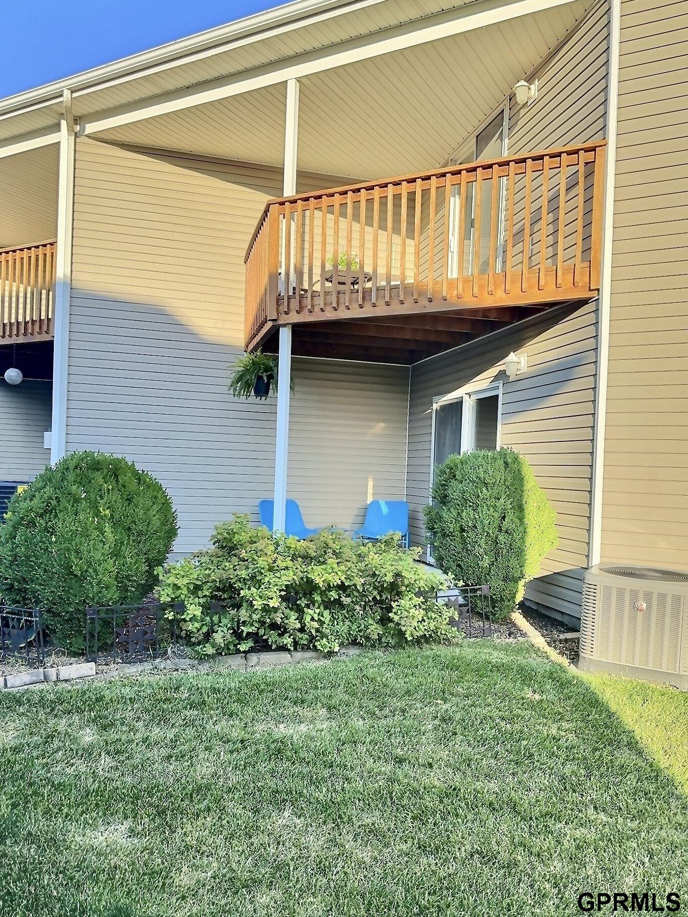 566 Lakeside Drive # 48