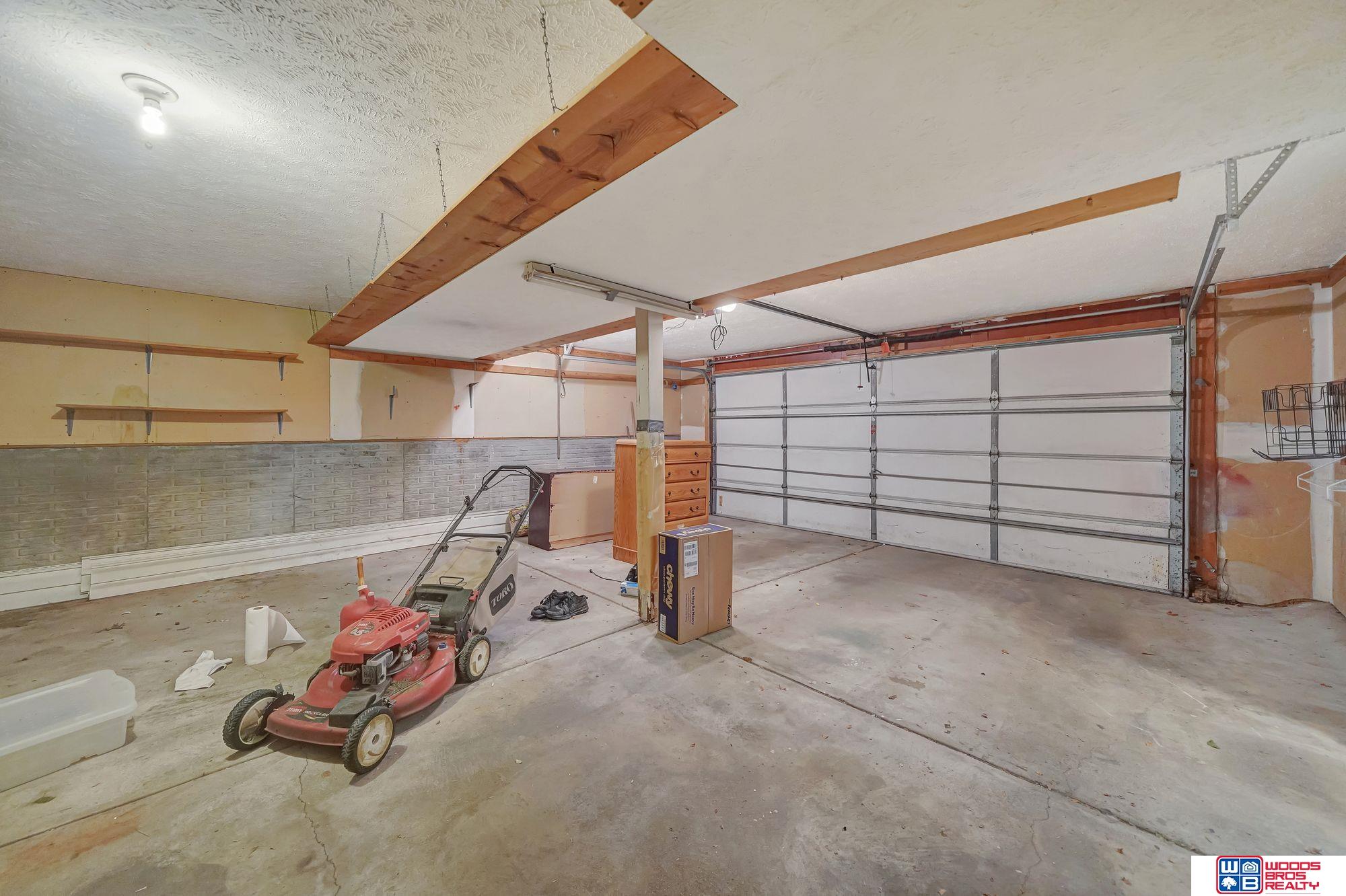 1700 W Plum Street