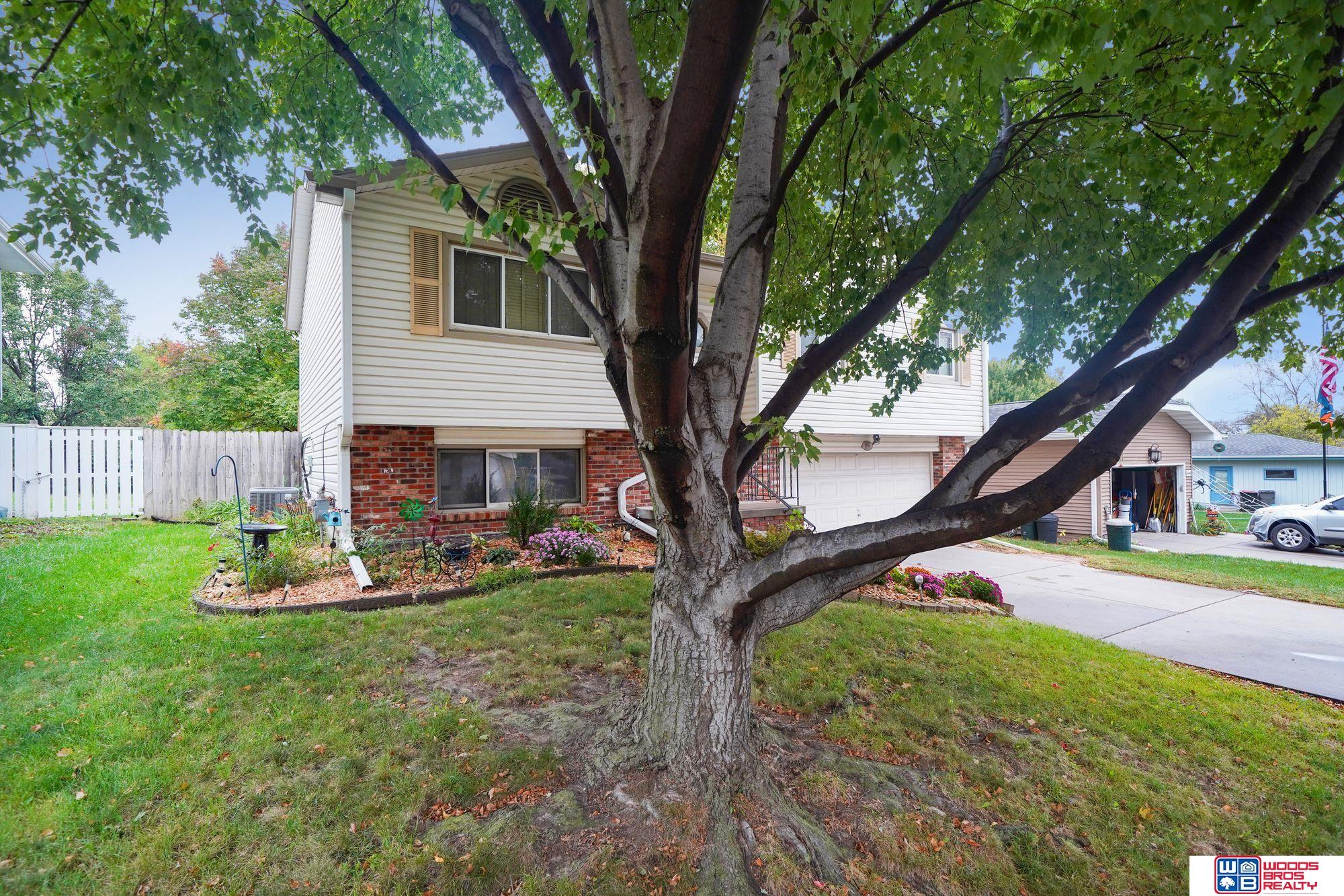 1700 W Plum Street