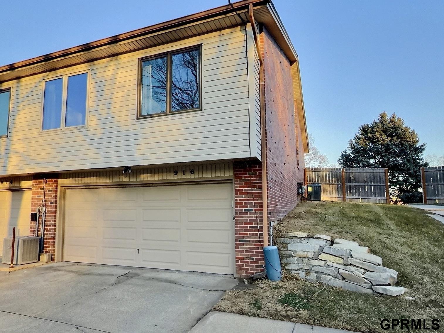 916 Carriage Way # 13
