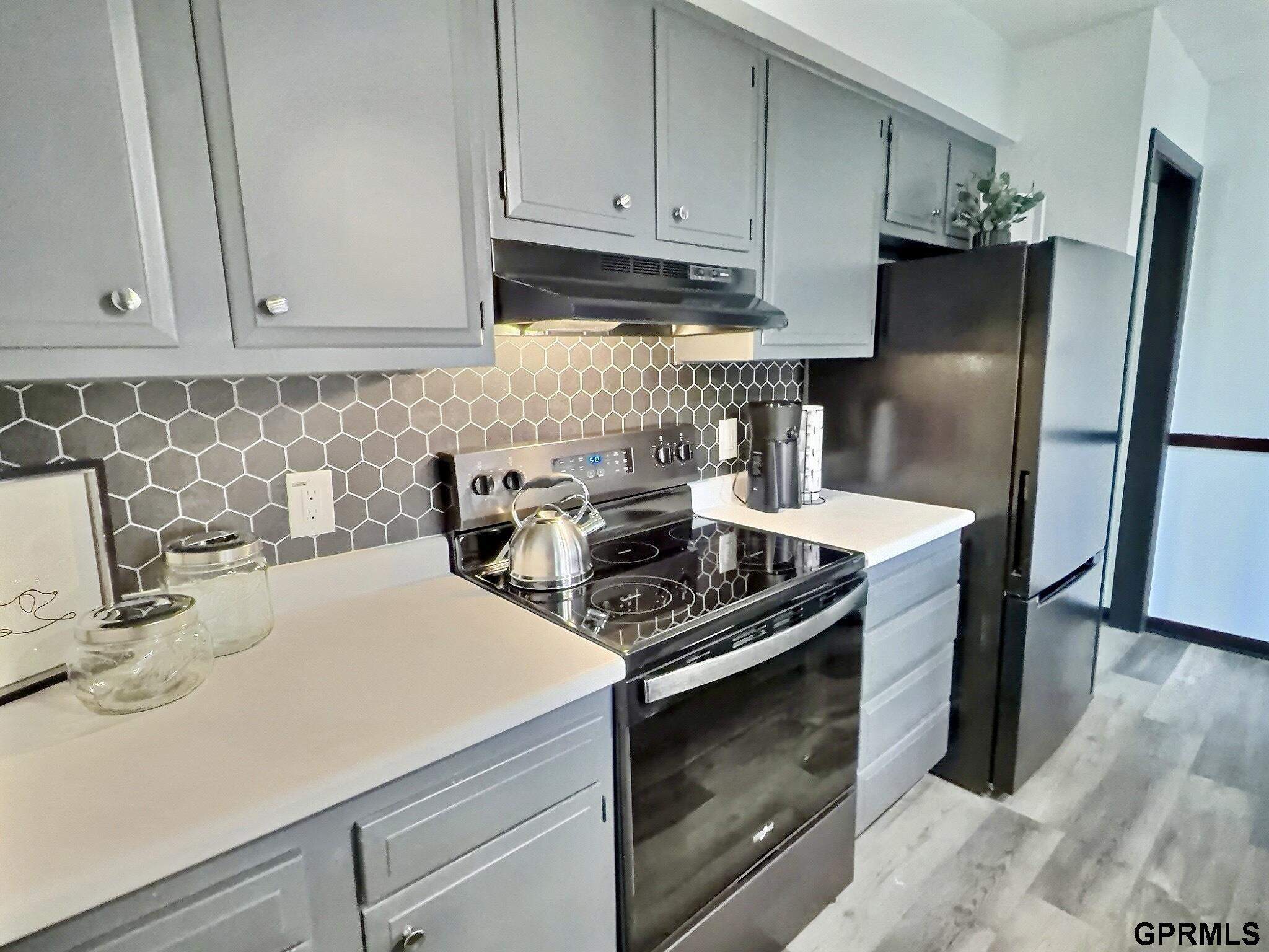 916 Carriage Way # 13