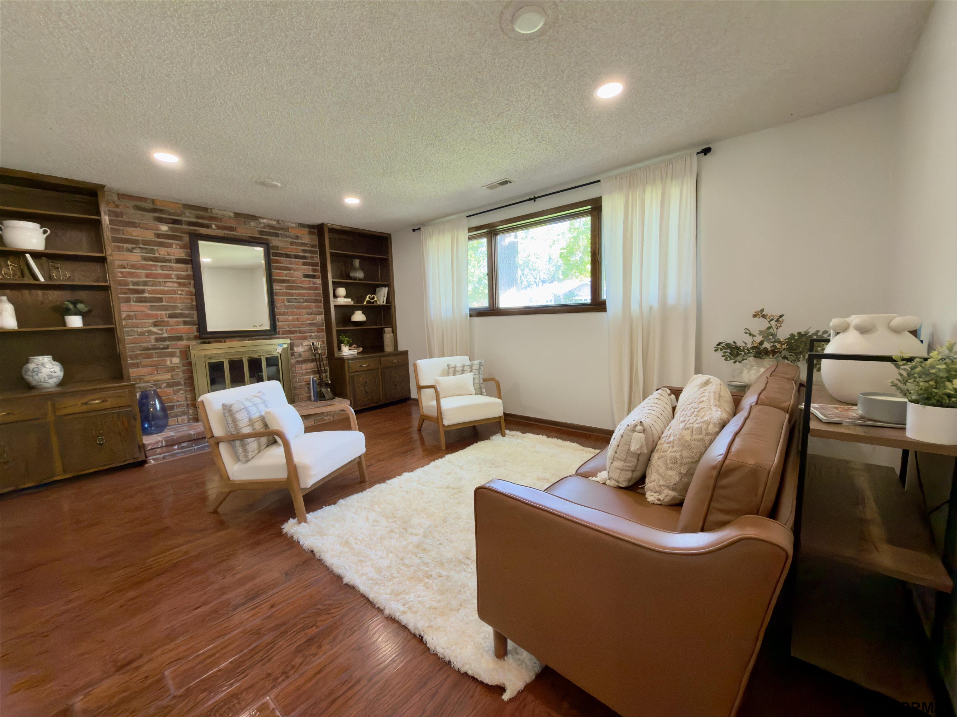 4723 Kirkwood Drive