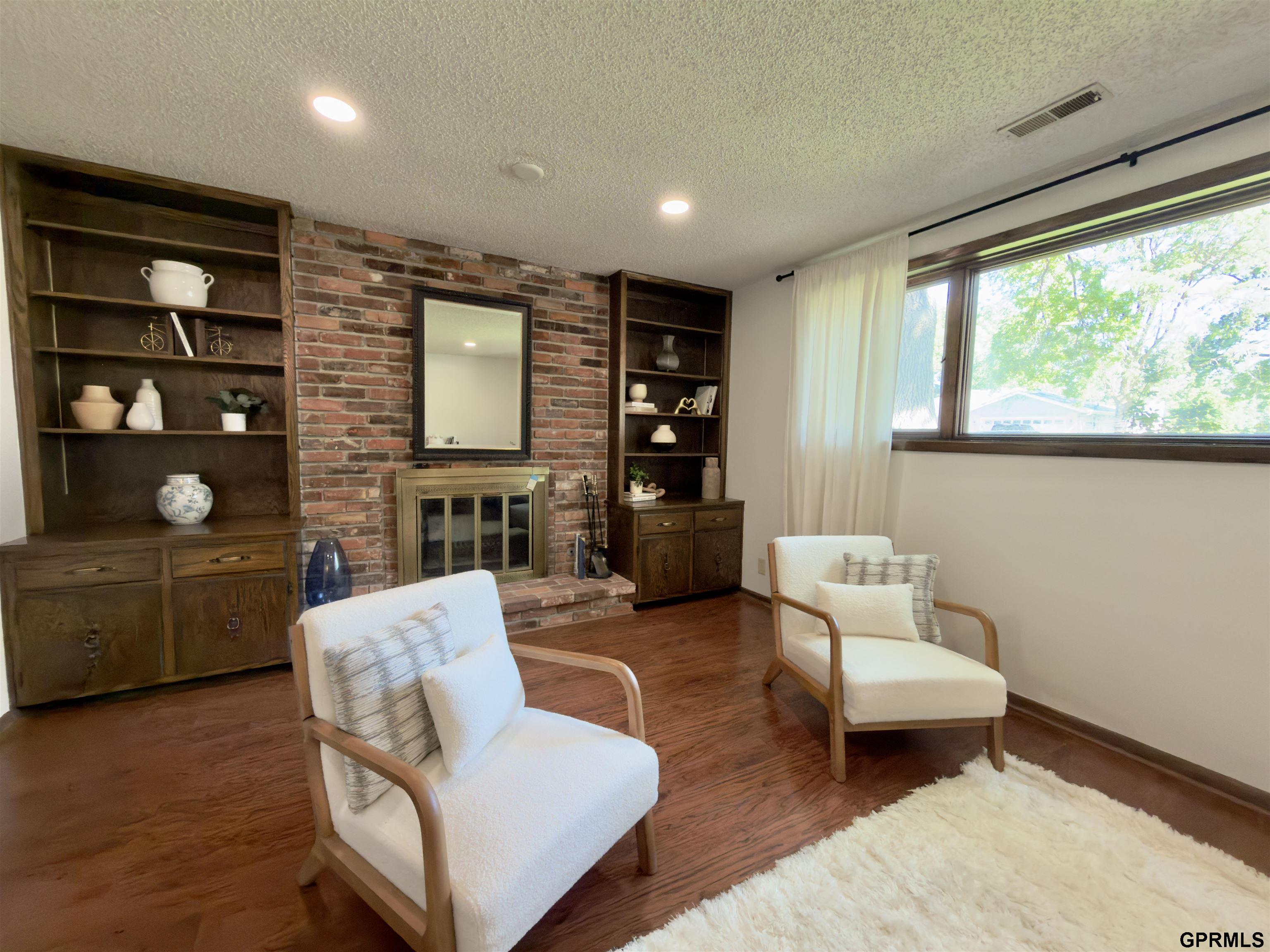 4723 Kirkwood Drive