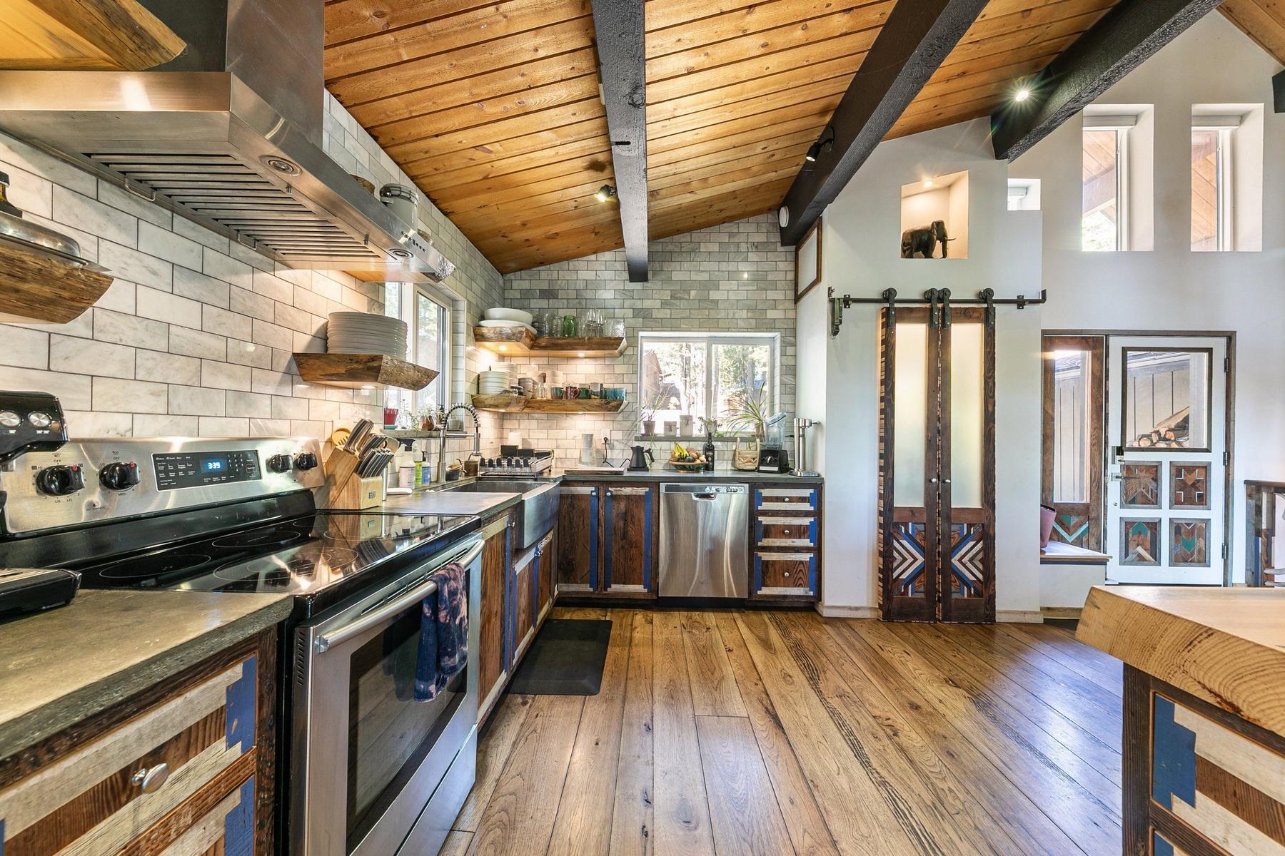 3120 Polaris Road