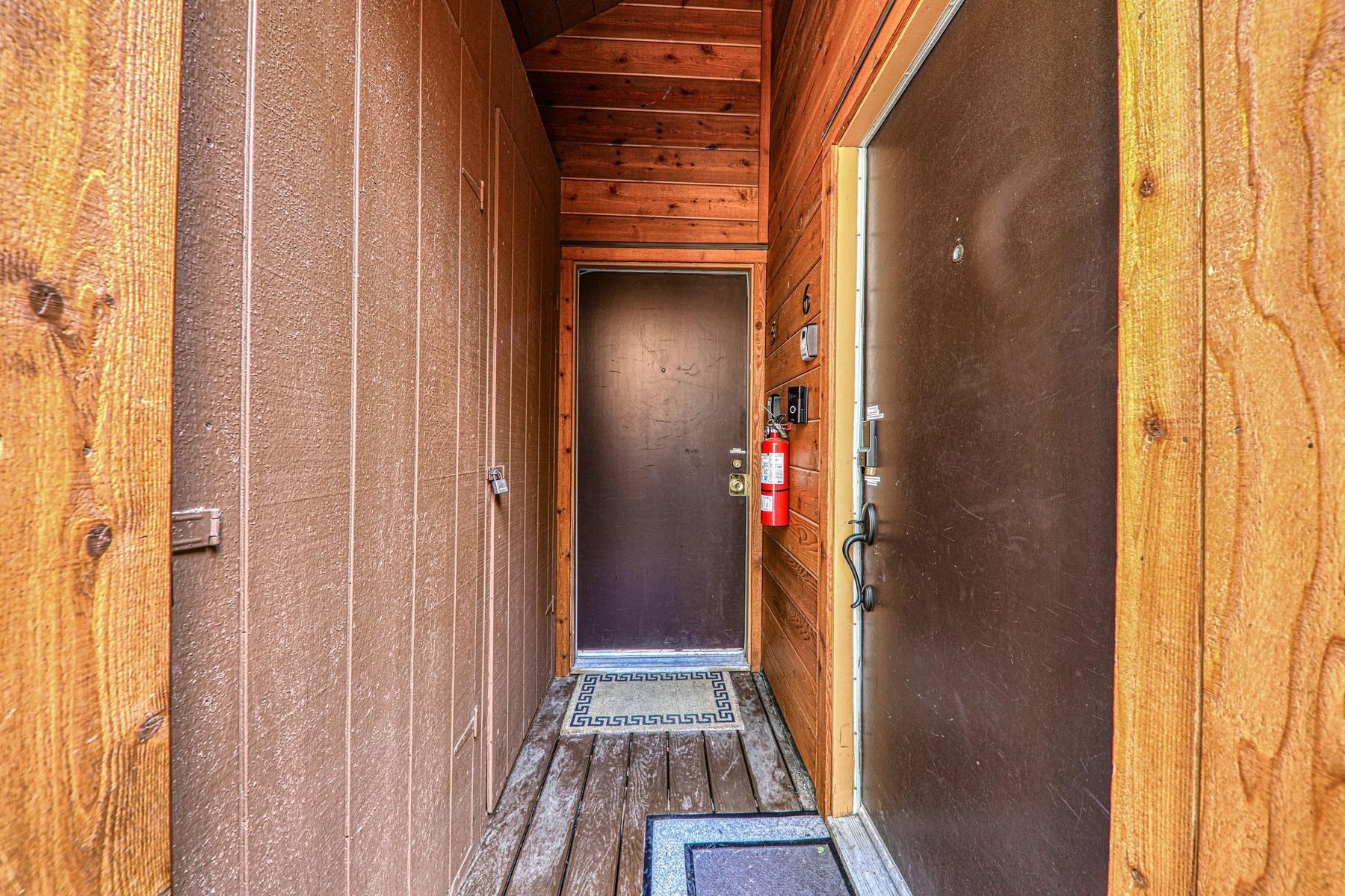 2755 North Lake Boulevard # 5 Unit: #5