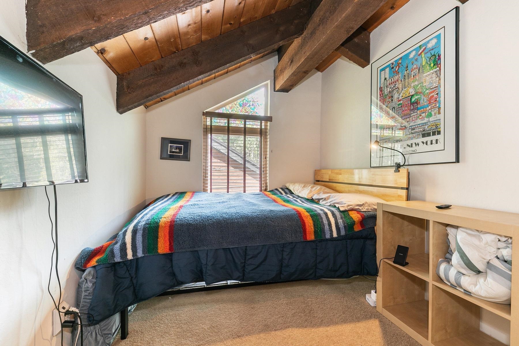 2755 North Lake Boulevard # 5 Unit: #5