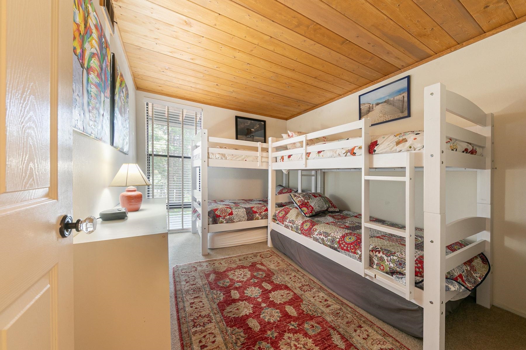 2755 North Lake Boulevard # 5 Unit: #5