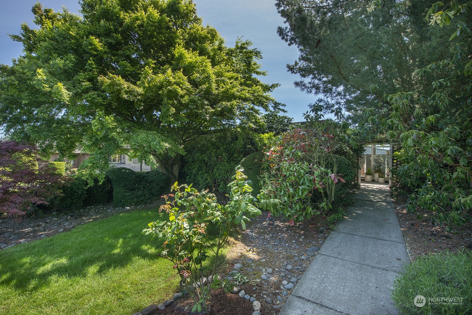 3513 W Howe Street