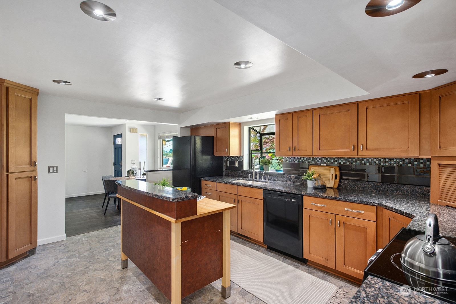 1217 SW Orchard Street