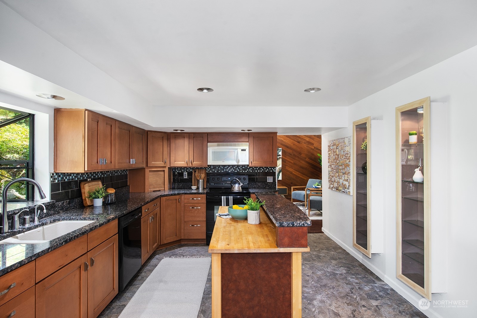 1217 SW Orchard Street