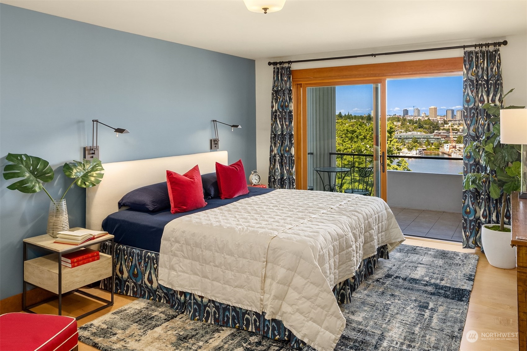 2565 Dexter Avenue N Unit: 302