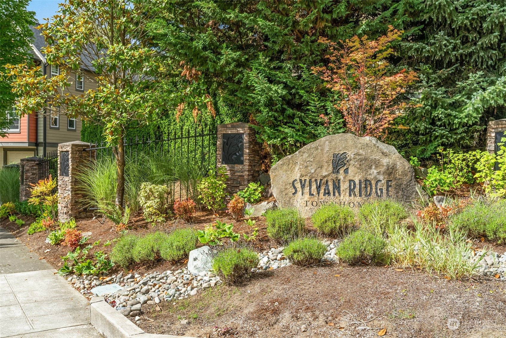 2703 SW Sylvan Heights Drive