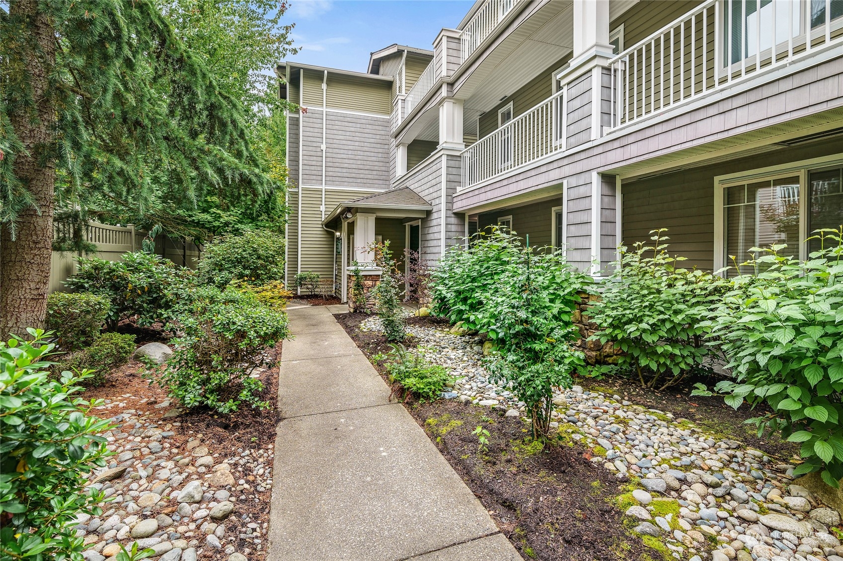 12712 Admiralty Way Unit: D301