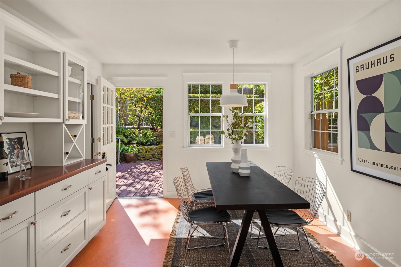 2643 E Aloha Street