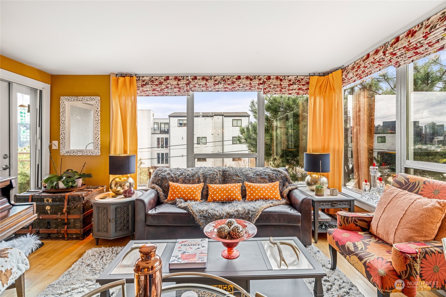900 Warren Avenue N Unit: 104