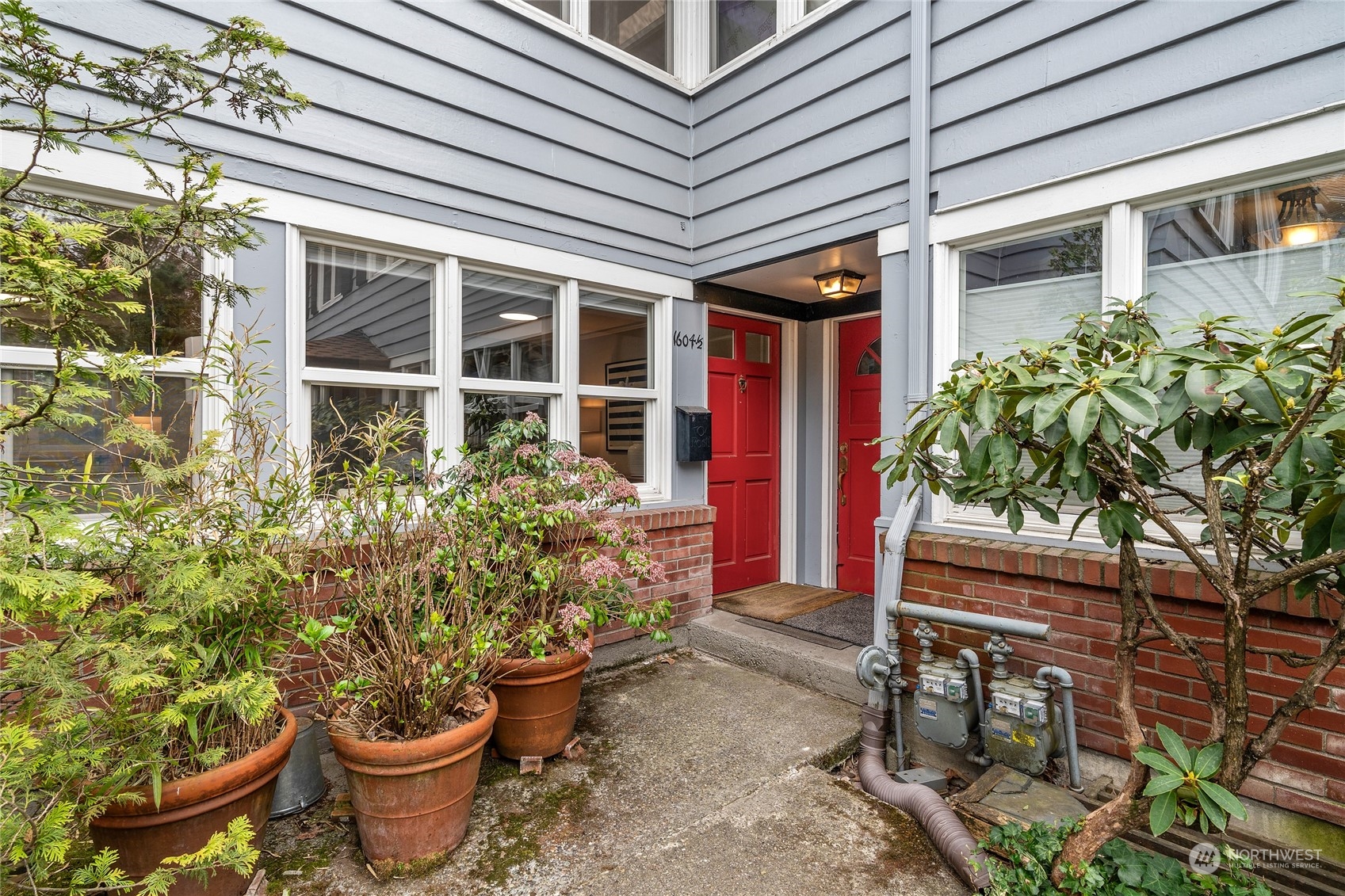 1604 1/2 15th Avenue