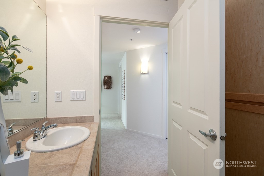 2901 NE Blakeley Street Unit: 320