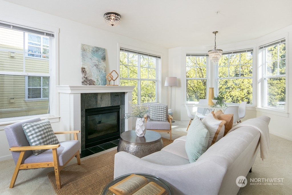 2901 NE Blakeley Street Unit: 320