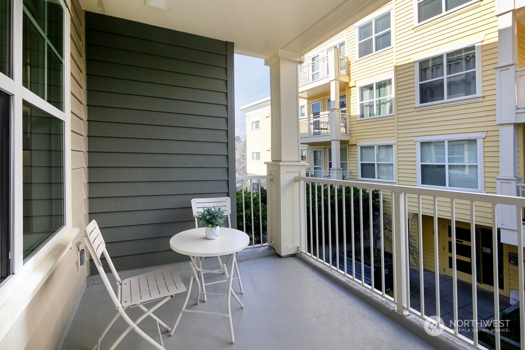 2901 NE Blakeley Street Unit: 320