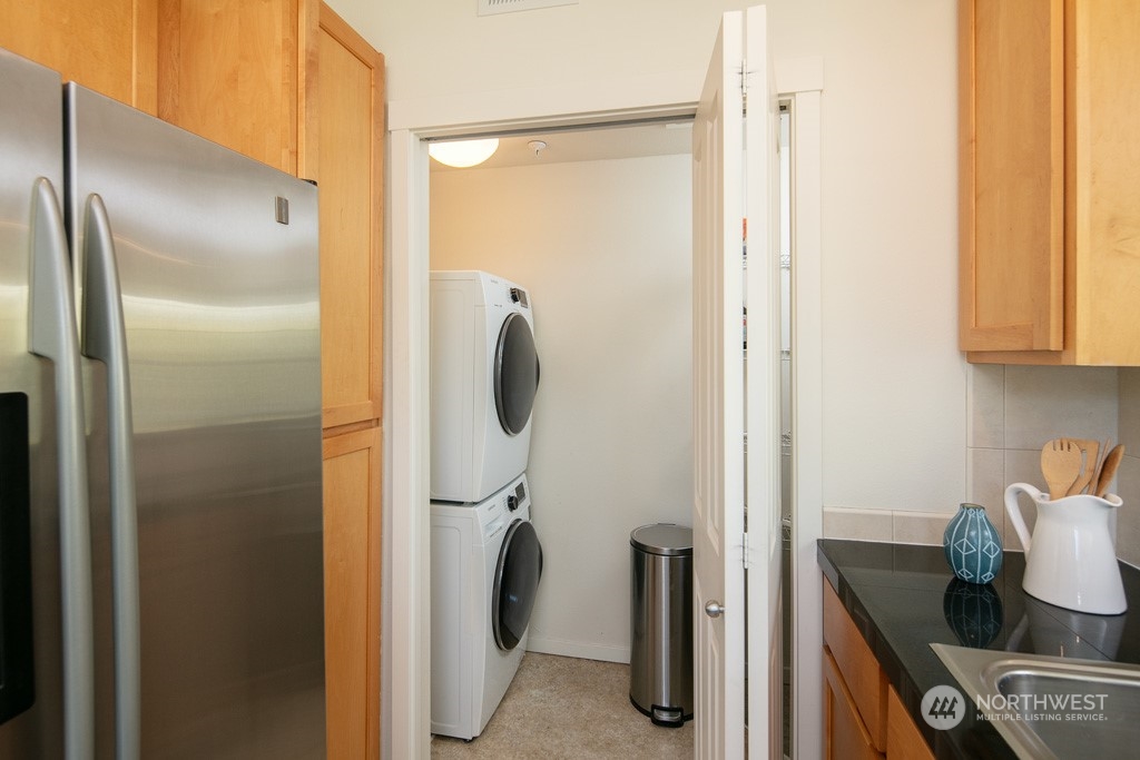 2901 NE Blakeley Street Unit: 320