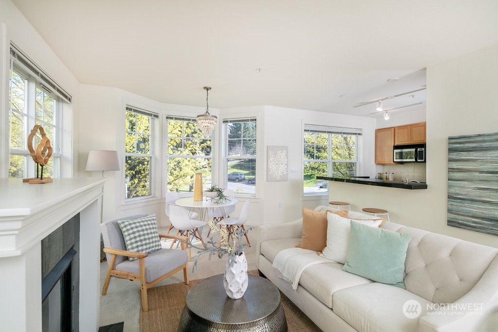 2901 NE Blakeley Street Unit: 320