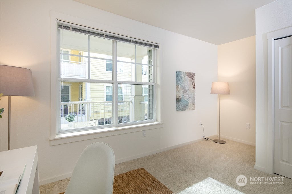 2901 NE Blakeley Street Unit: 320