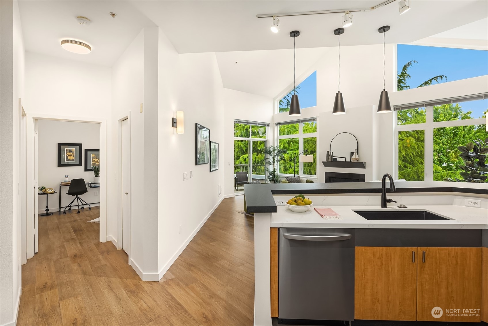 511 7th Avenue Unit: 405