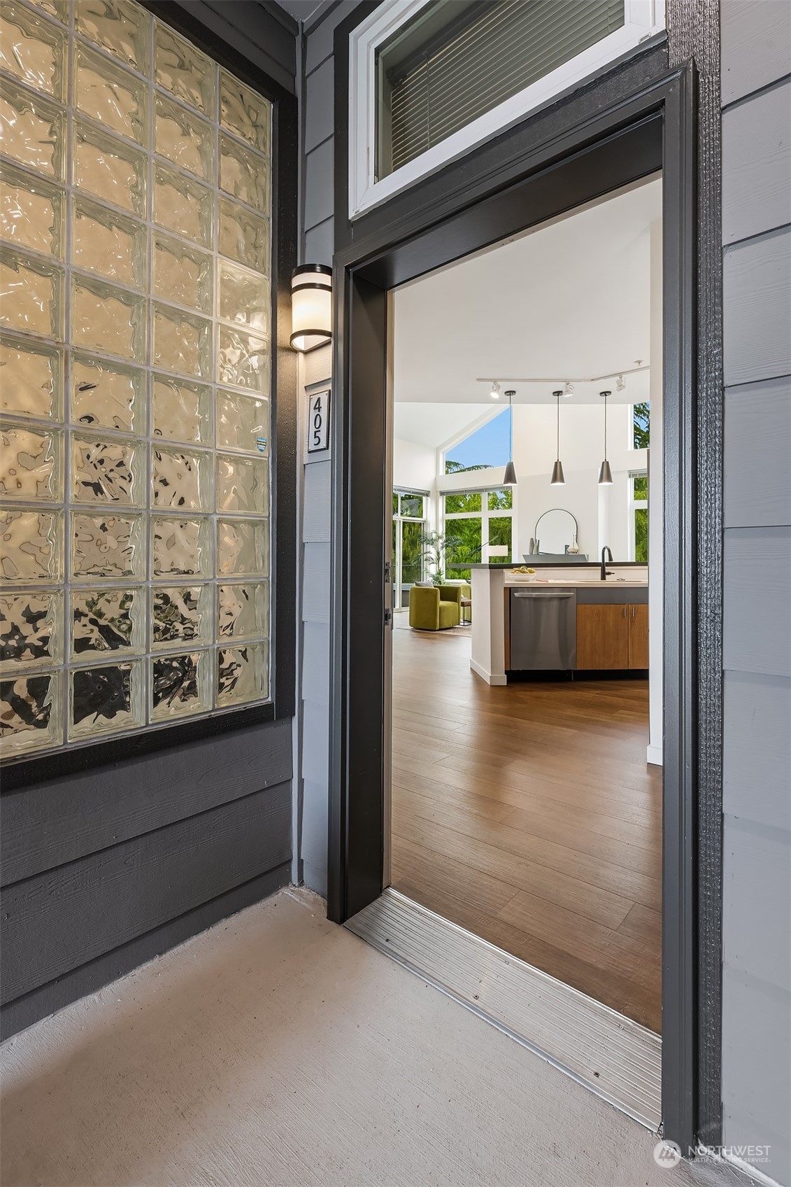511 7th Avenue Unit: 405