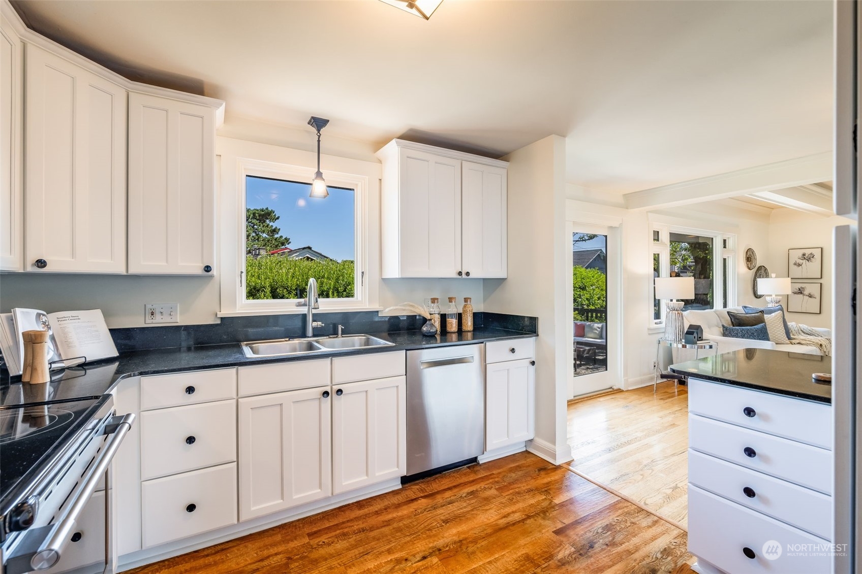 2902 W Thurman Street
