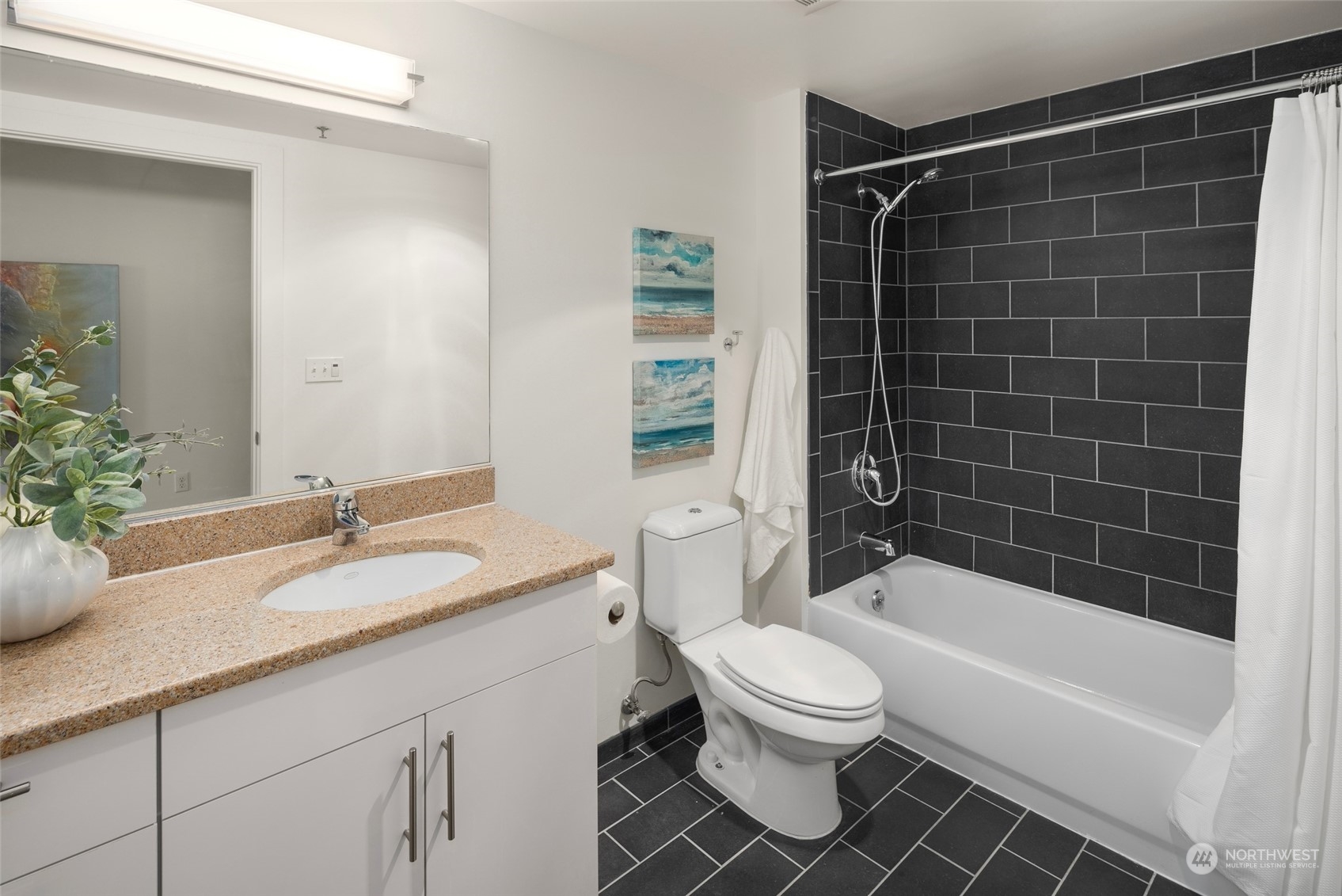2720 3rd Avenue Unit: 515