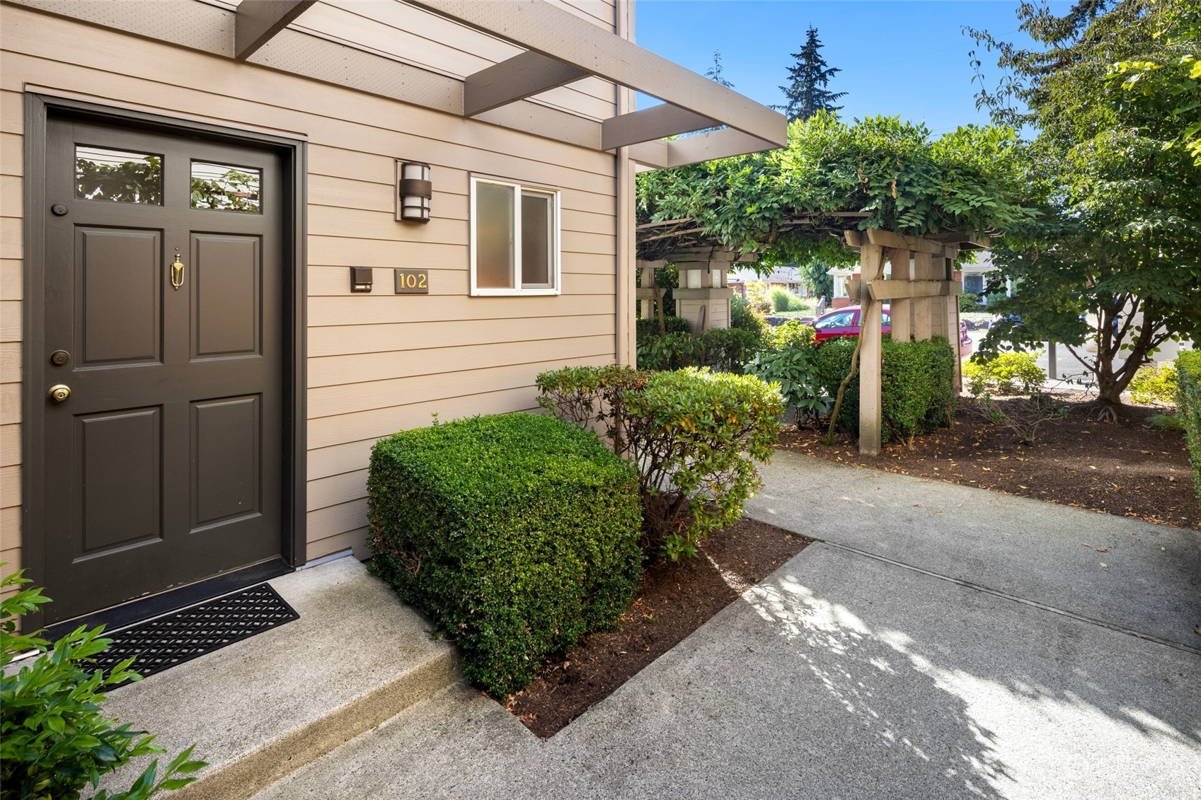 12506 26th Avenue NE Unit: 102