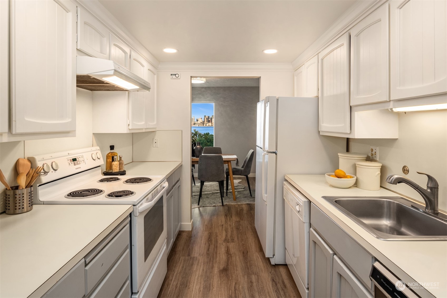 1737 Harbor Avenue SW Unit: S205