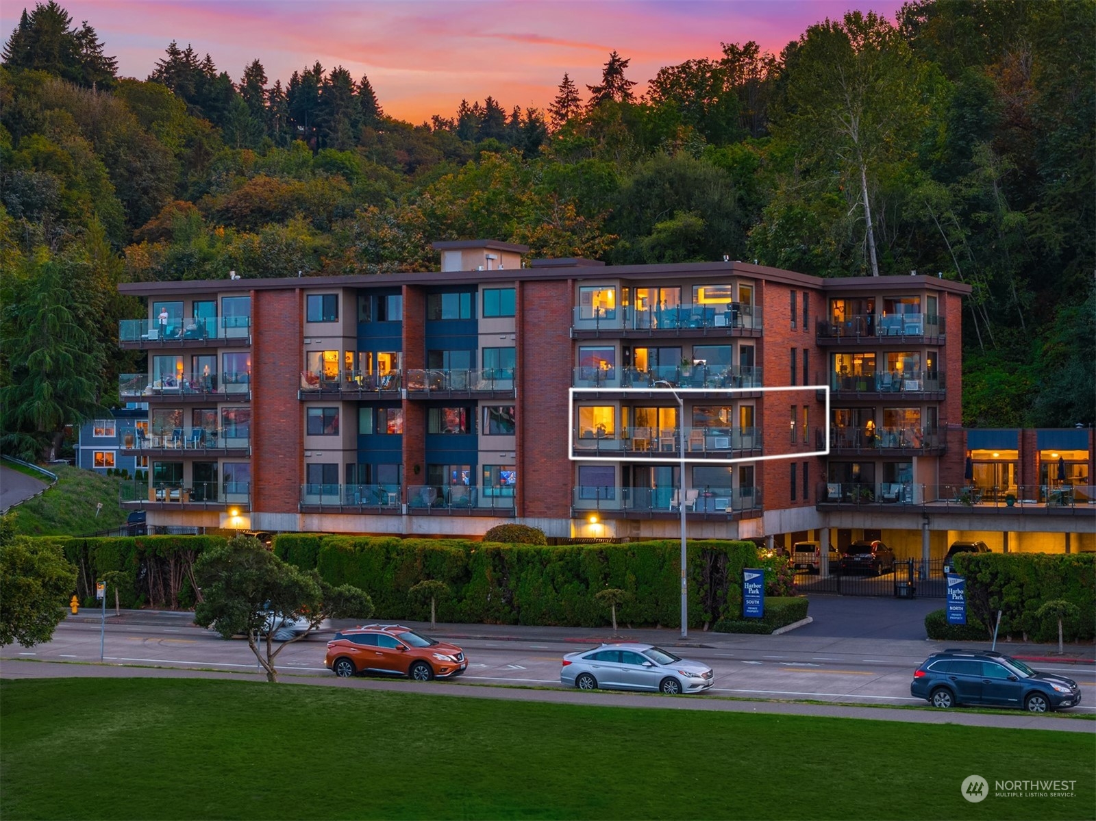 1737 Harbor Avenue SW Unit: S205