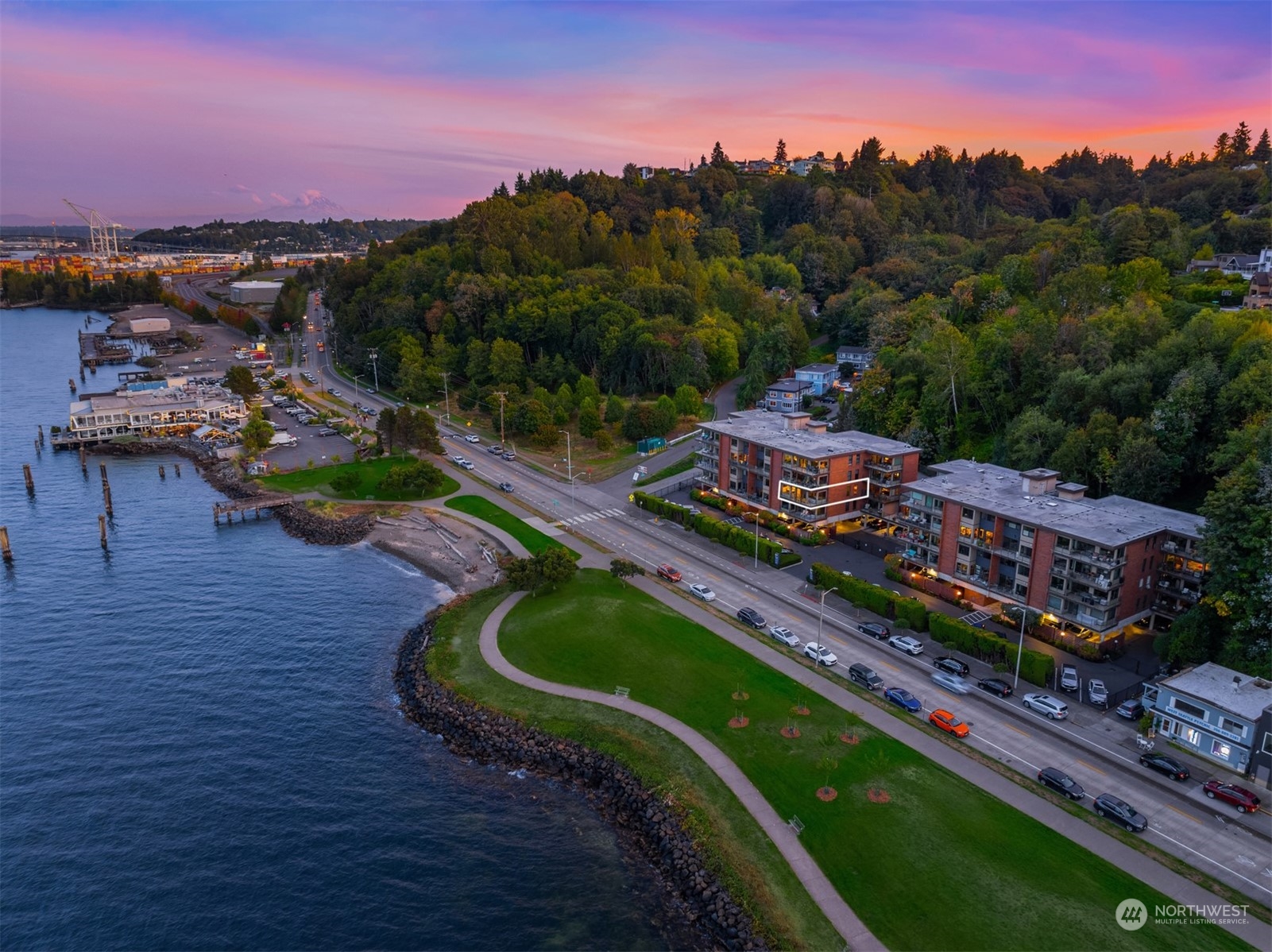 1737 Harbor Avenue SW Unit: S205