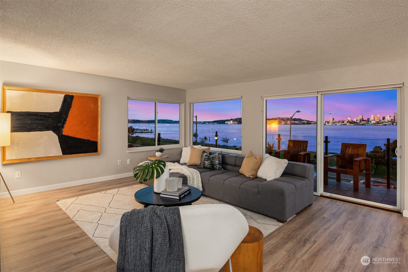 1737 Harbor Avenue SW Unit: S205