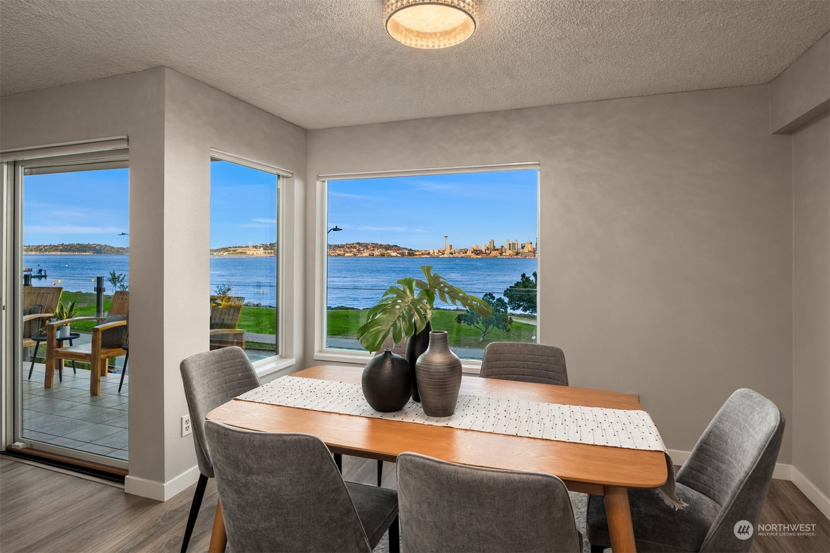 1737 Harbor Avenue SW Unit: S205