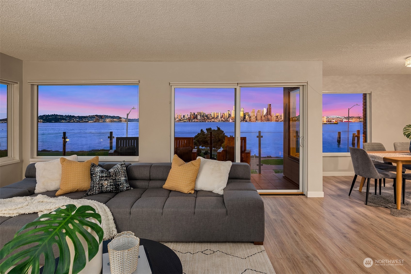 1737 Harbor Avenue SW Unit: S205