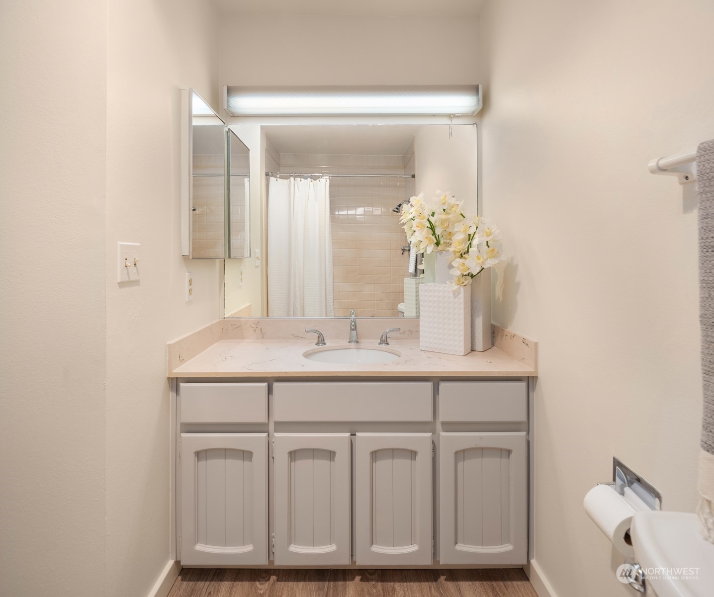 1737 Harbor Avenue SW Unit: S205