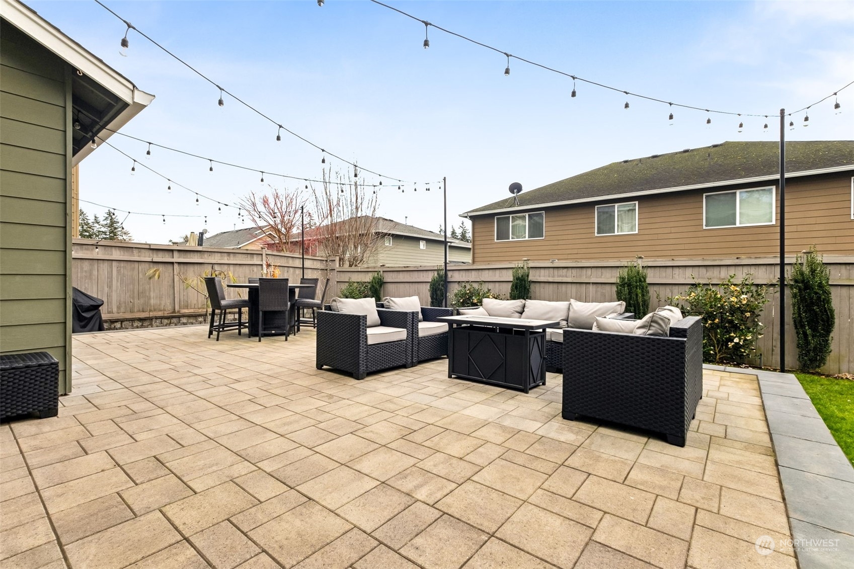 4711 NE 1st Court