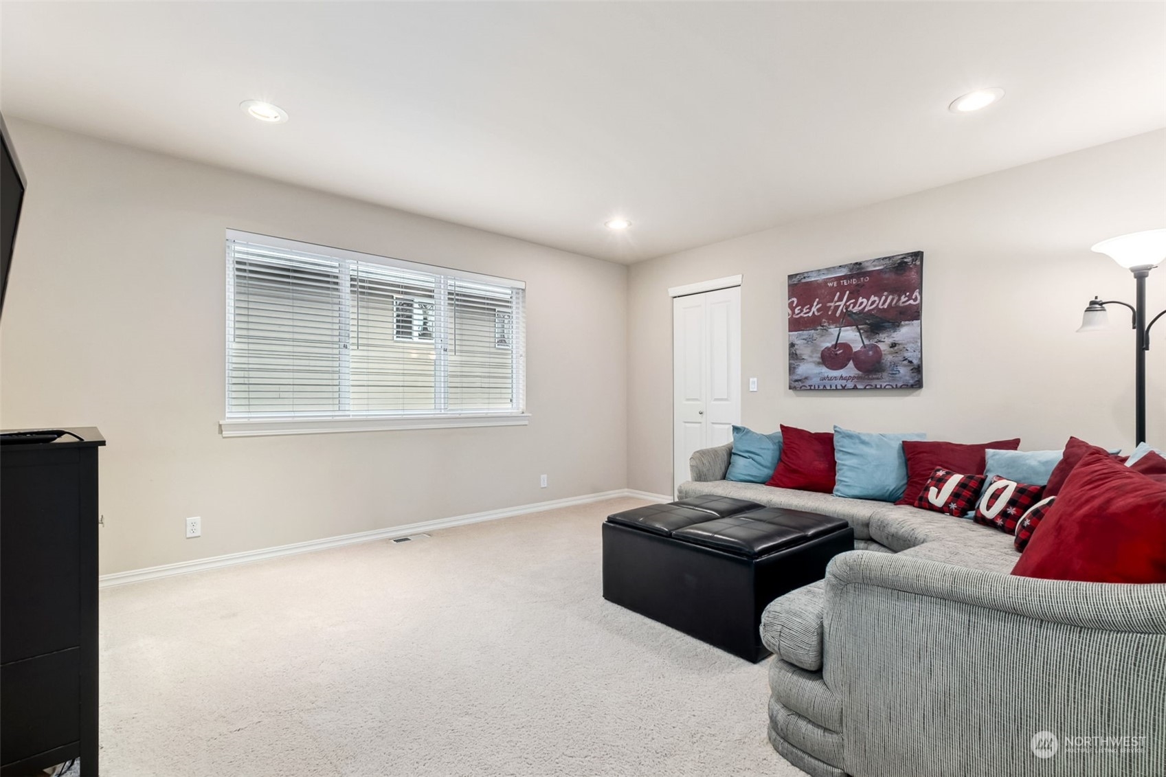 4711 NE 1st Court