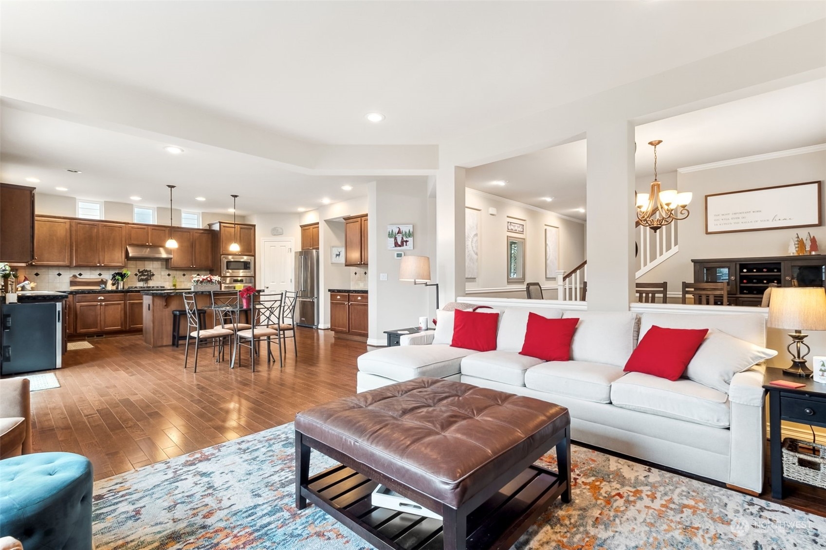 4711 NE 1st Court